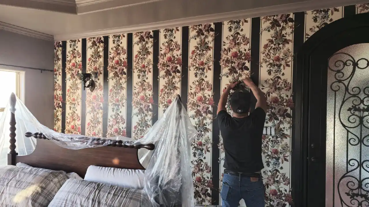 Prime Paperhanging Solutions