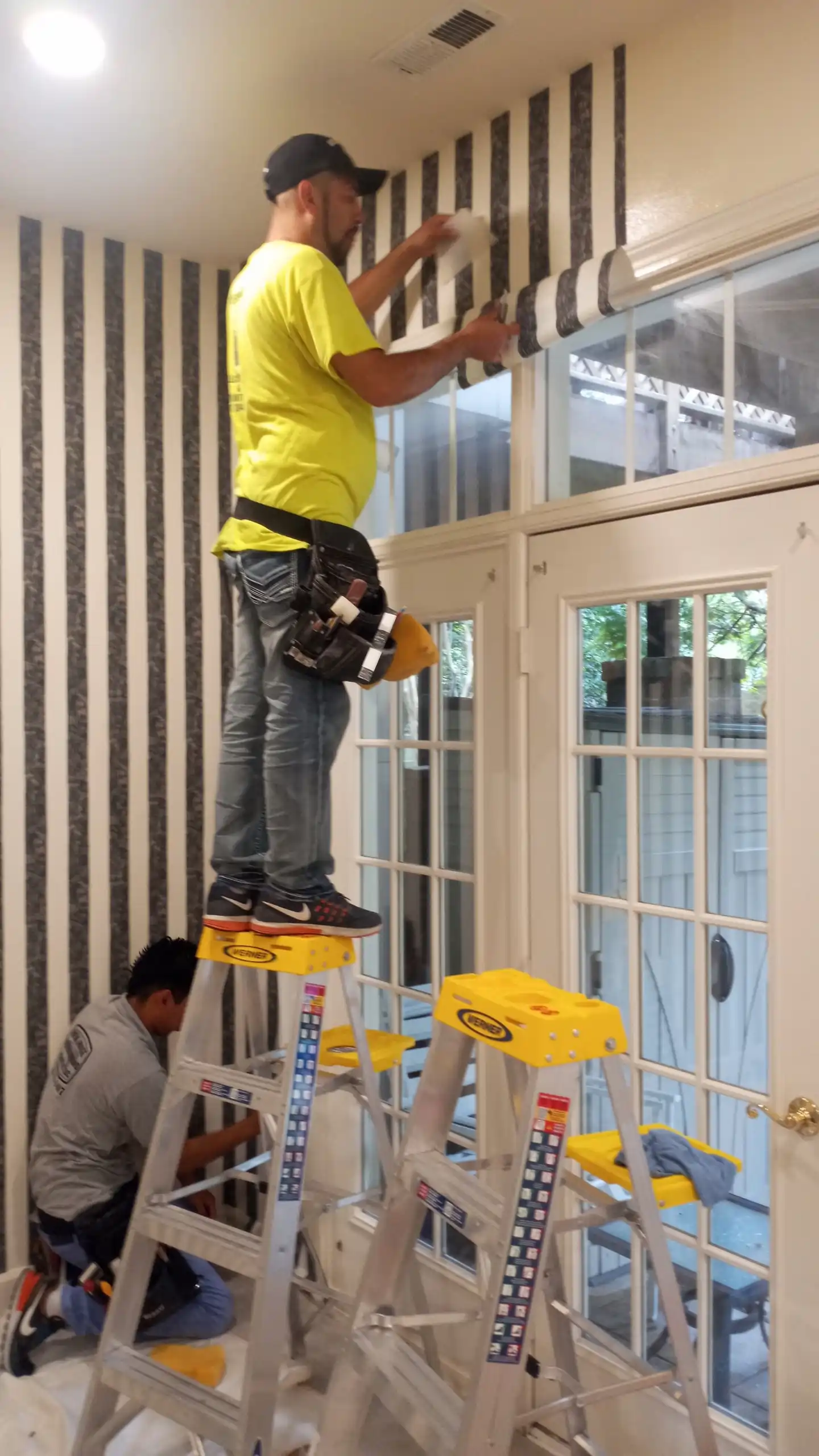 Prime Paperhanging Solutions