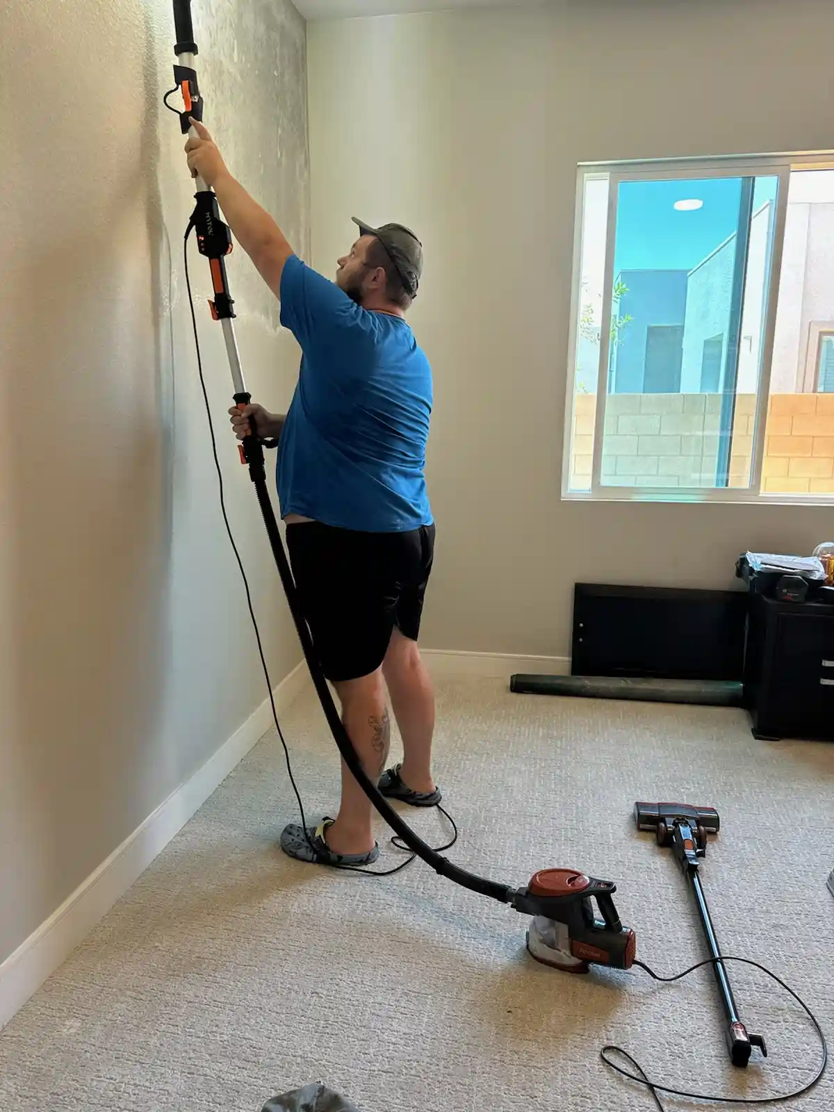 Prime Paperhanging Solutions